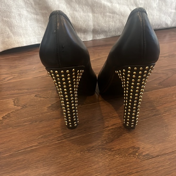 Classic Black Heels with Gold Studs - Picture 4 of 7
